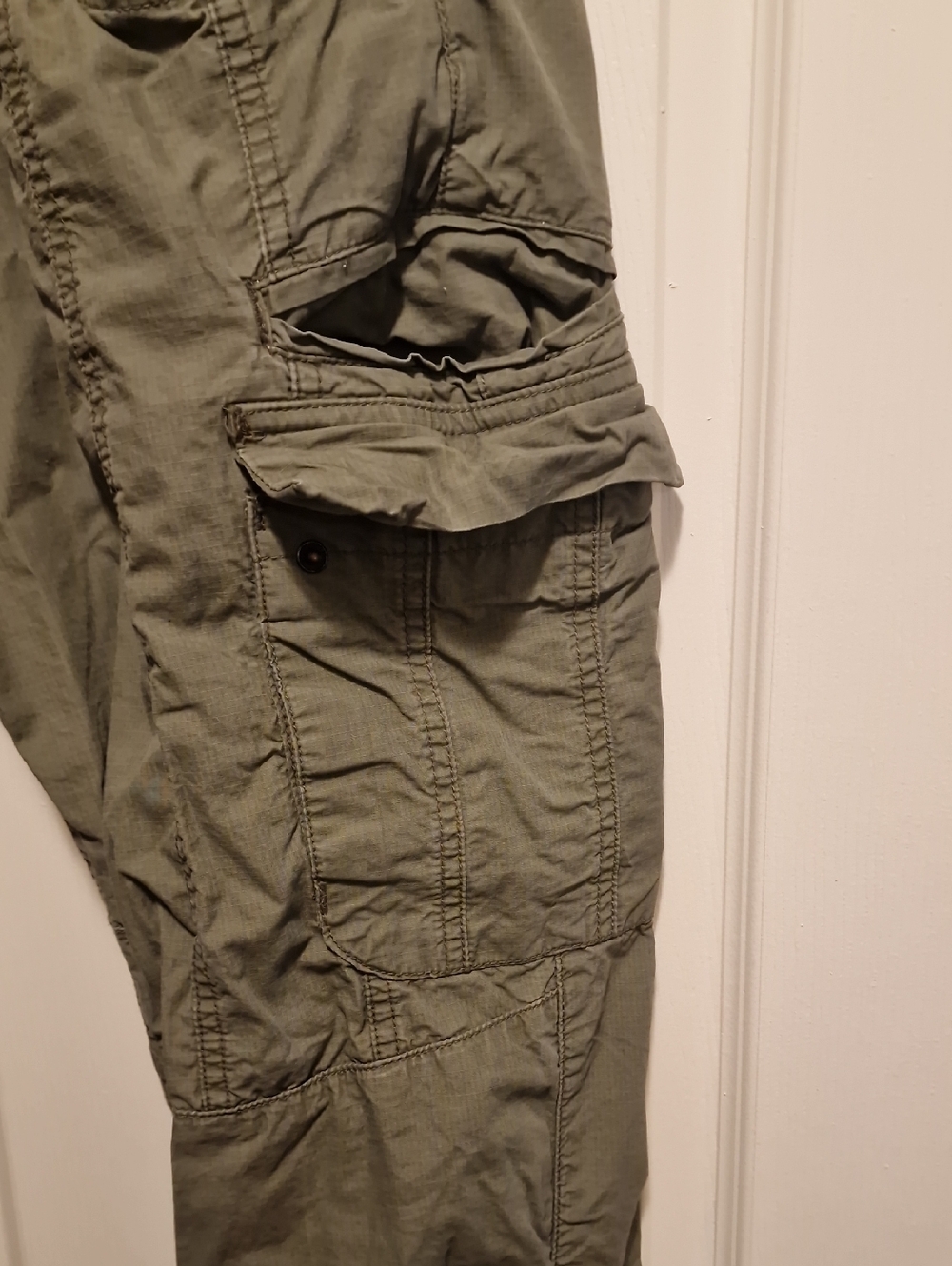 Police Men's Cargo Pants in Olive Green - Picture 3 of 4